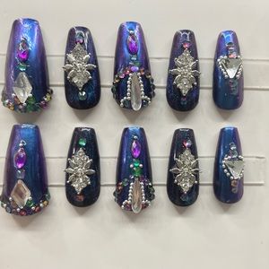 Chromatic-a press on nails